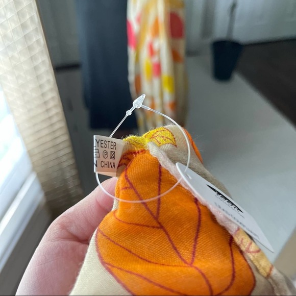 Icon Collection Autumn Leaf Print Infinity Scarf - Picture 6 of 6